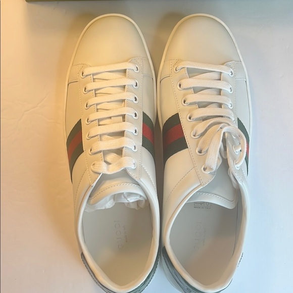 NWT Gucci White Sneakers Luxurious Leather WITH ICONIC WEB DETAIL Design Sz 40.5 - Picture 5 of 13